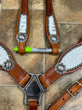 White & Silver Gator Tack Set
