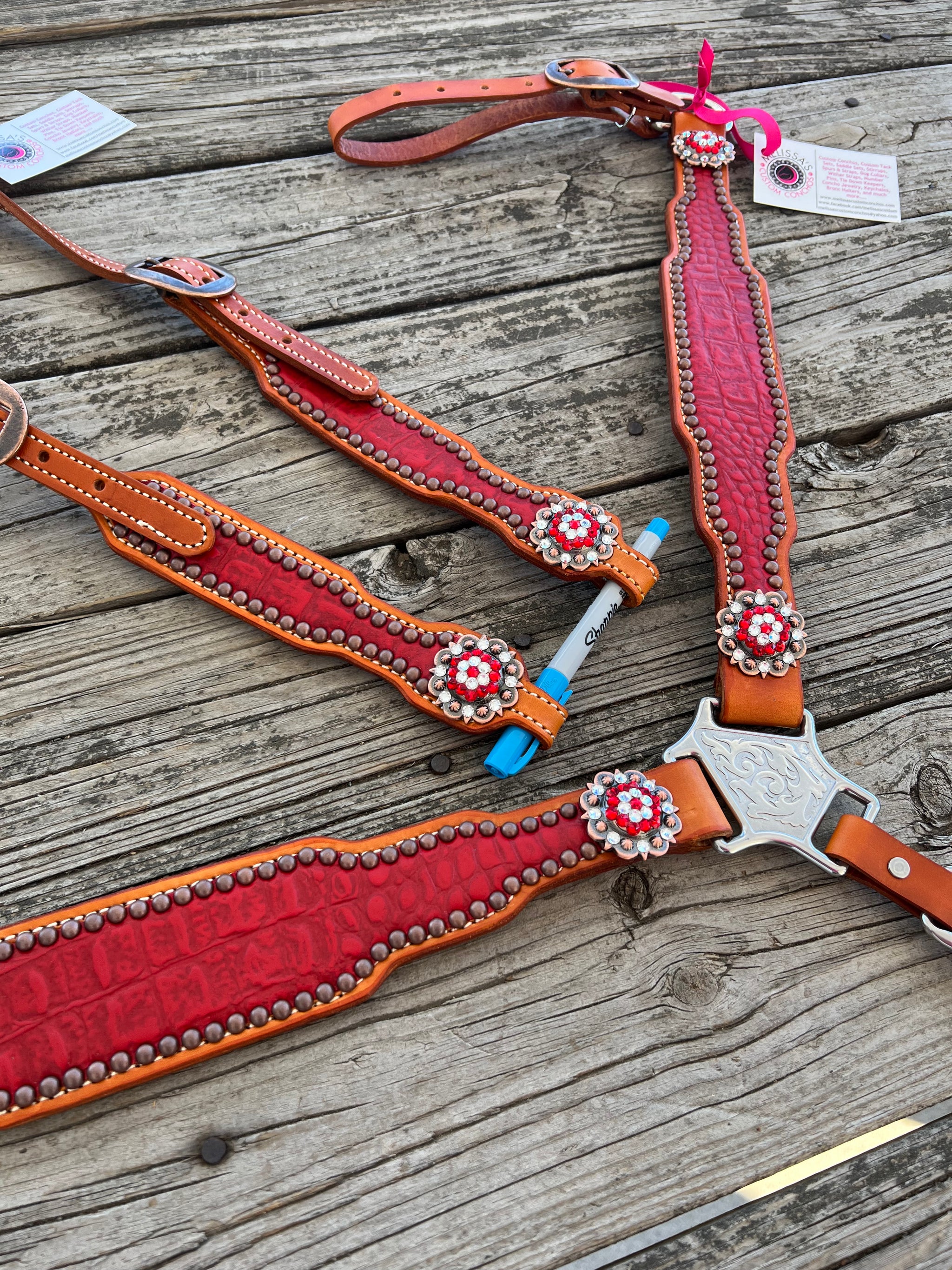 Red Gator Tack set – Melissa's Custom Conchos