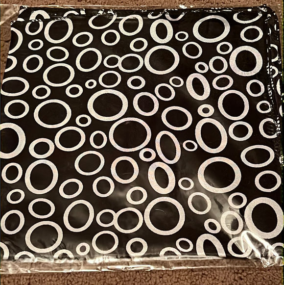 Black and White Circle Scarf
